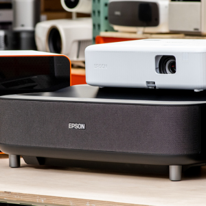 10 Smart Home Projectors